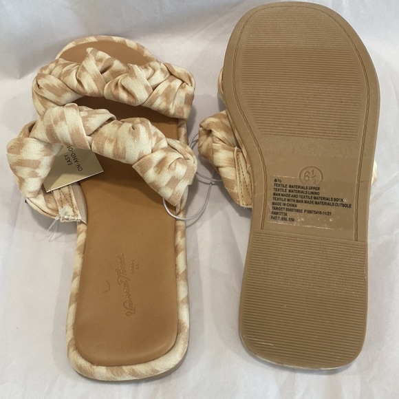 Women's Meg Knotted Slide Sandals - Universal Thread™ Almond Size 6.5 - Picture 6 of 7